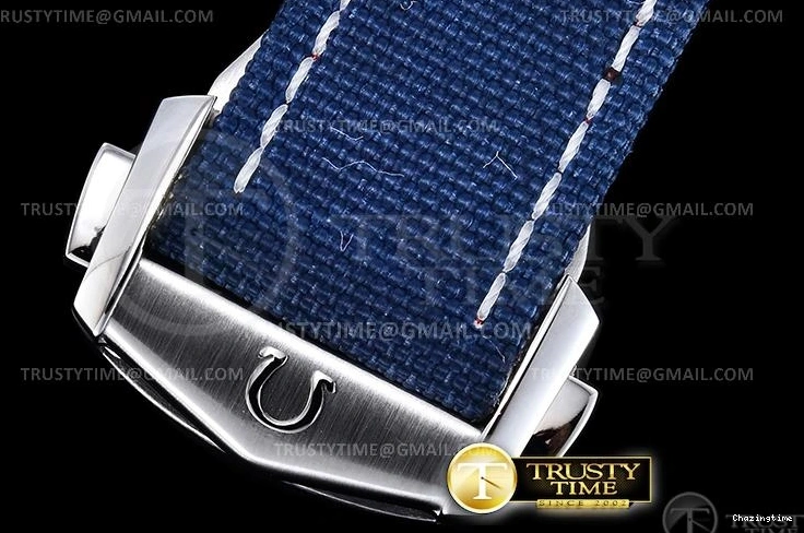 1031 OMG0659 – Aqua Terra 150m